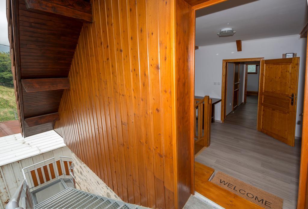 Bed and Breakfast Le Carnival Laval  Экстерьер фото